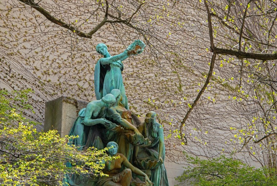 The-Art-Institute-of-Chicago